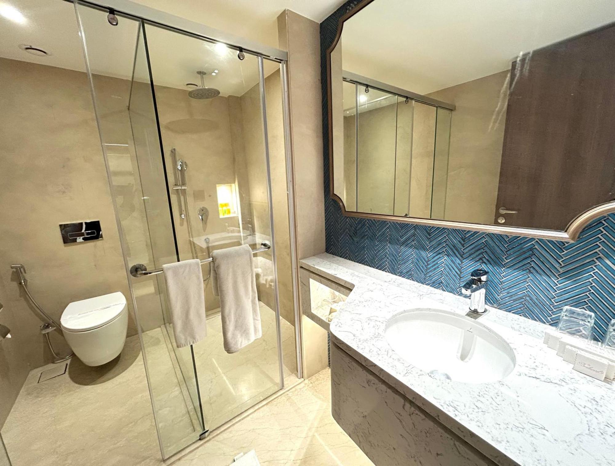 Boulevard 9 Luxury Resort & Spa Nadiād Buitenkant foto